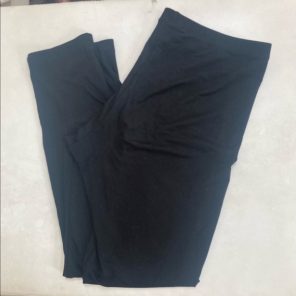 🧺 Karen “Not Your Everyday Leggings” Kane Large - Picture 3 of 9